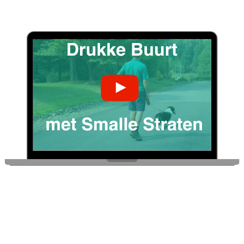 Drukke buurt met smalle straten